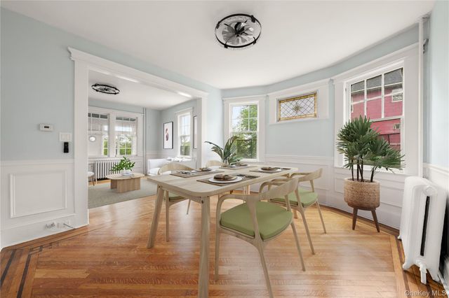 270 Richmond Terrace, Staten Island, NY 10301