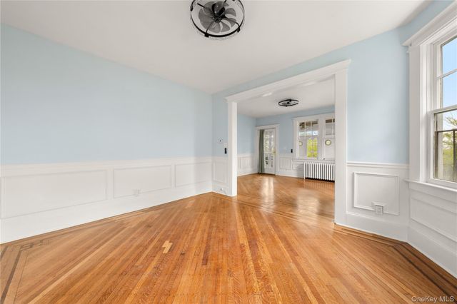270 Richmond Terrace, Staten Island, NY 10301
