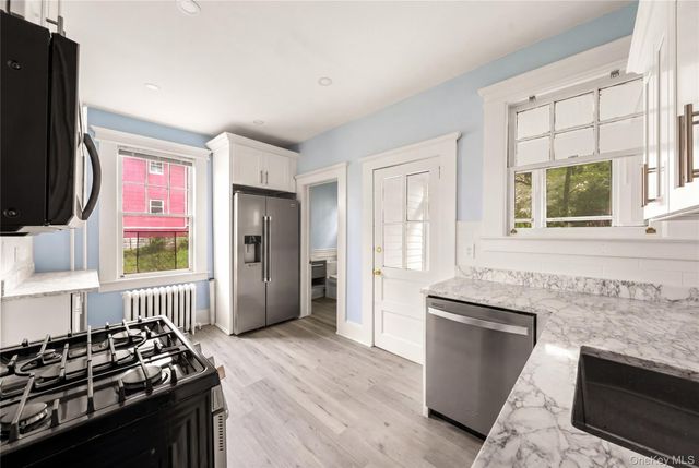 270 Richmond Terrace, Staten Island, NY 10301