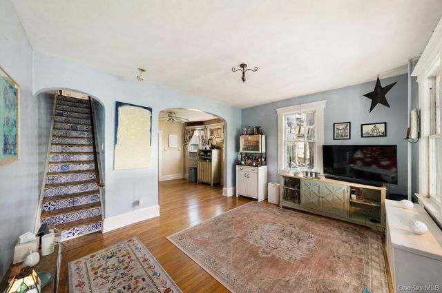 270 Richmond Terrace, Staten Island, NY 10301