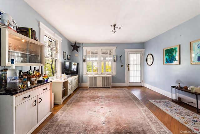 270 Richmond Terrace, Staten Island, NY 10301