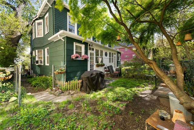 270 Richmond Terrace, Staten Island, NY 10301
