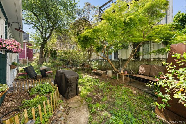 270 Richmond Terrace, Staten Island, NY 10301