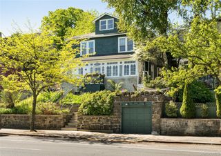 270 Richmond Terrace, Staten Island, NY 10301