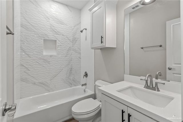 2809 E Israel Avenue, Alton, TX 78572