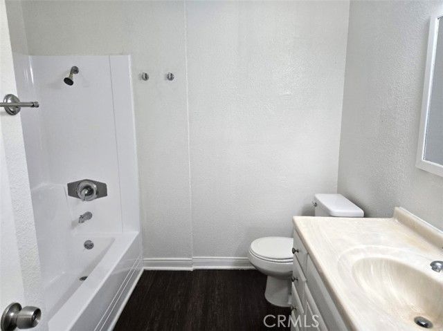 1101 W MacArthur Blvd 219, Santa Ana, CA 92707