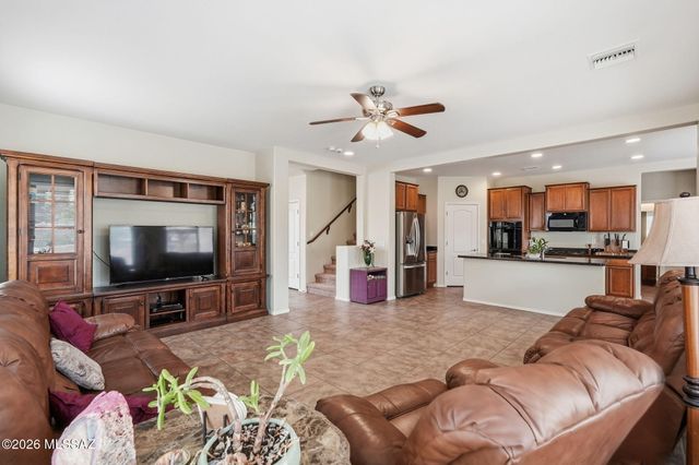 715 W Camino Curvitas, Sahuarita, AZ 85629