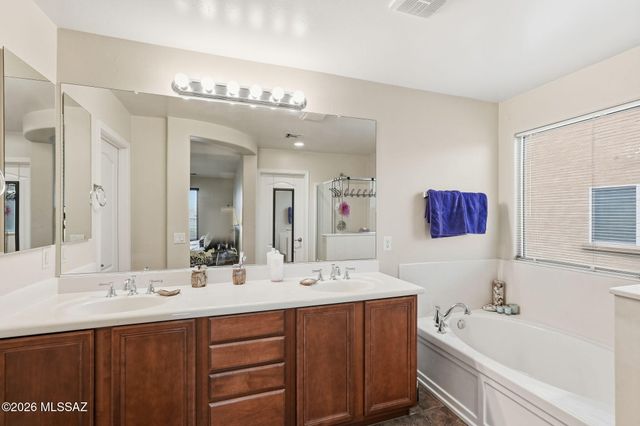 715 W Camino Curvitas, Sahuarita, AZ 85629