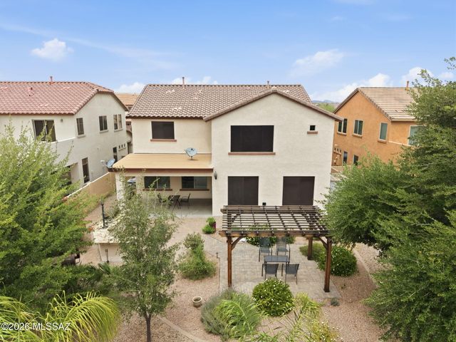 715 W Camino Curvitas, Sahuarita, AZ 85629