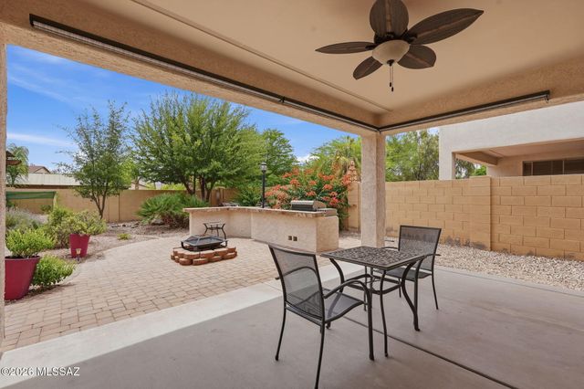715 W Camino Curvitas, Sahuarita, AZ 85629