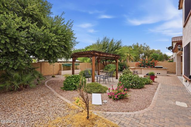 715 W Camino Curvitas, Sahuarita, AZ 85629