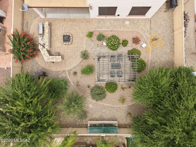 715 W Camino Curvitas, Sahuarita, AZ 85629