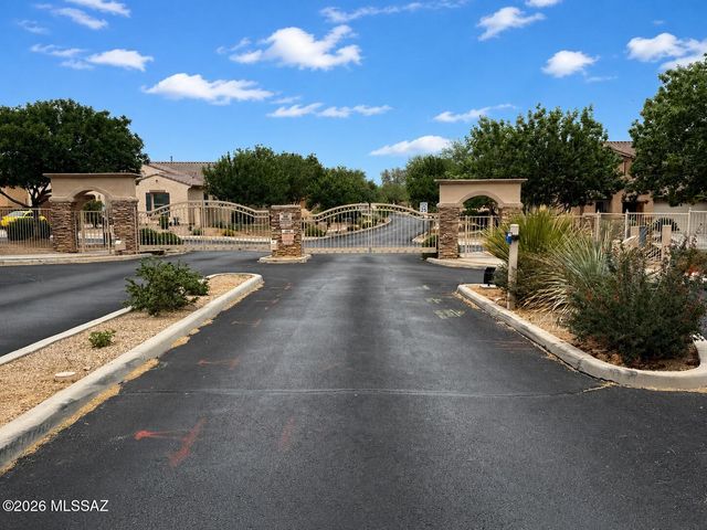 715 W Camino Curvitas, Sahuarita, AZ 85629