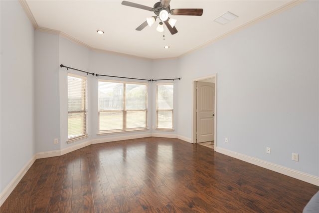 106 Highwood Avenue, Oak Point, TX 75068