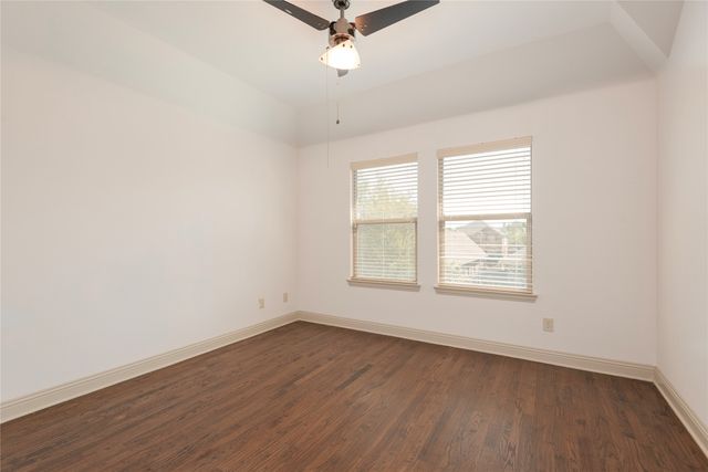 106 Highwood Avenue, Oak Point, TX 75068