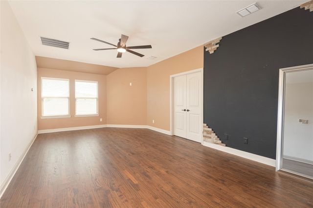 106 Highwood Avenue, Oak Point, TX 75068