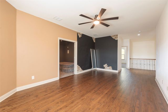 106 Highwood Avenue, Oak Point, TX 75068