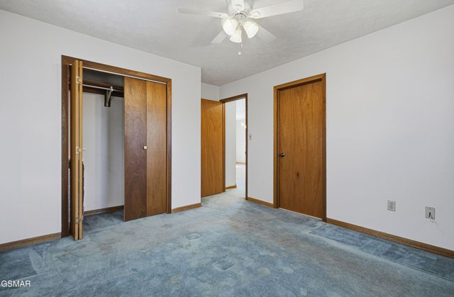 2821 Burnett Drive, Kodak, TN 37764