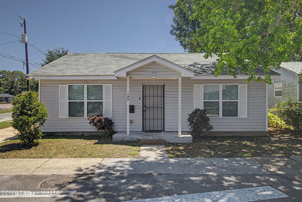198 Keller Avenue, Biloxi, MS 39530