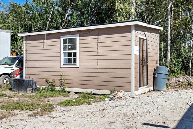 3740 Us 90 E, Liberty, TX 77575