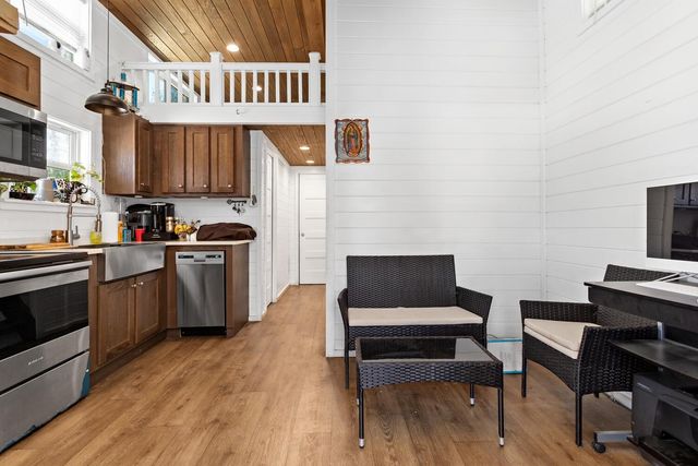 3740 Us 90 E, Liberty, TX 77575