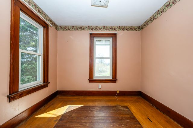 1294 W Glendora Road, Weesaw Twp, MI 49107