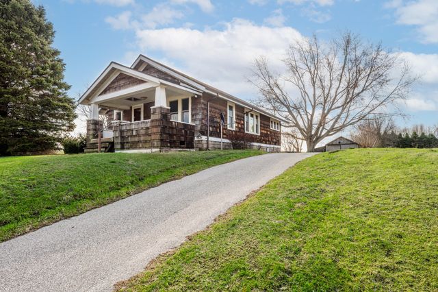 1294 W Glendora Road, Weesaw Twp, MI 49107