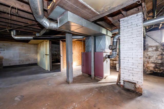 1294 W Glendora Road, Weesaw Twp, MI 49107