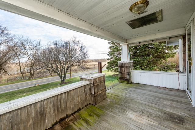 1294 W Glendora Road, Weesaw Twp, MI 49107