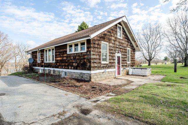 1294 W Glendora Road, Weesaw Twp, MI 49107
