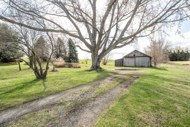 1294 W Glendora Road, Weesaw Twp, MI 49107