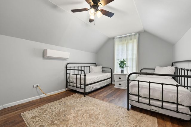 31 Cemetery Road, Williamsburg, KY 40769