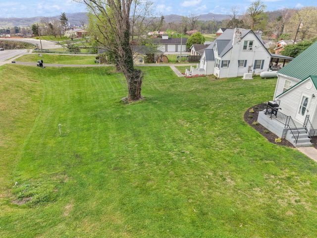 31 Cemetery Road, Williamsburg, KY 40769