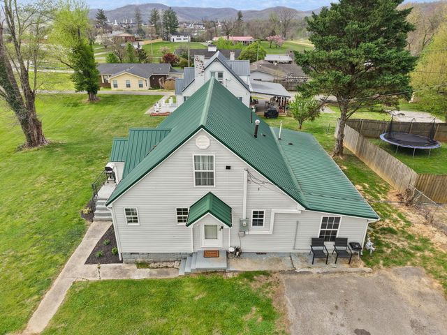 31 Cemetery Road, Williamsburg, KY 40769