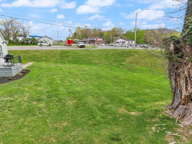 31 Cemetery Road, Williamsburg, KY 40769