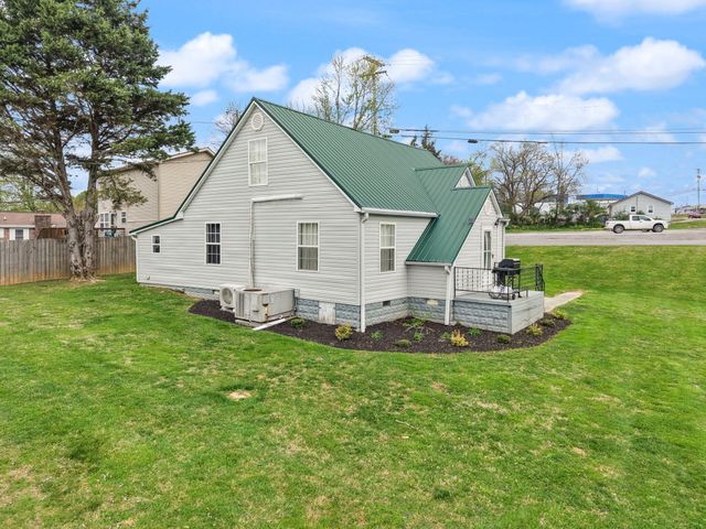 31 Cemetery Road, Williamsburg, KY 40769