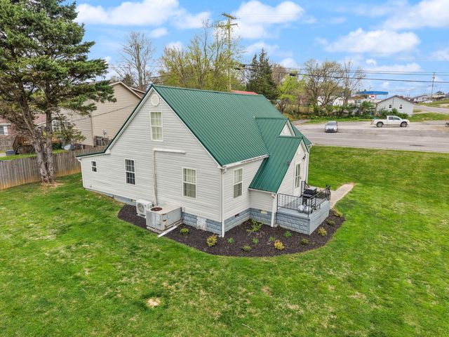 31 Cemetery Road, Williamsburg, KY 40769