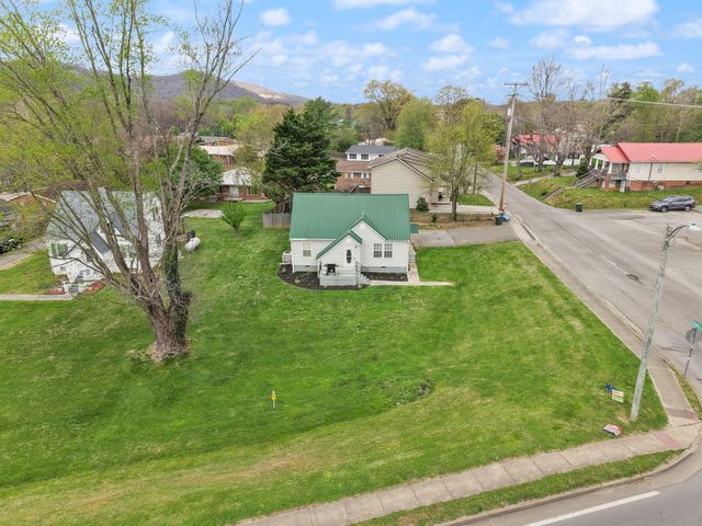31 Cemetery Road, Williamsburg, KY 40769