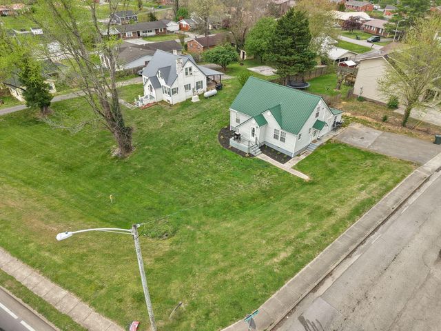 31 Cemetery Road, Williamsburg, KY 40769