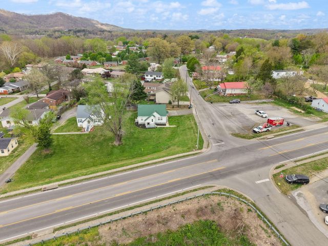 31 Cemetery Road, Williamsburg, KY 40769