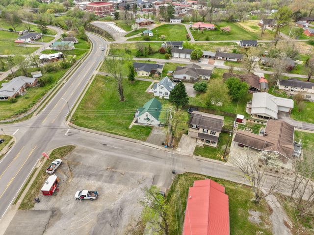 31 Cemetery Road, Williamsburg, KY 40769