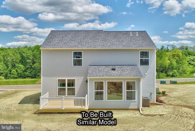 REVERE PLAN AT STONE MILL ESTATES, Duncannon, PA 17020