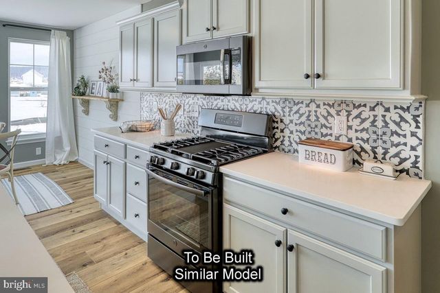 REVERE PLAN AT STONE MILL ESTATES, Duncannon, PA 17020