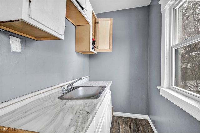 9616 Lamontier Avenue, Cleveland, OH 44104