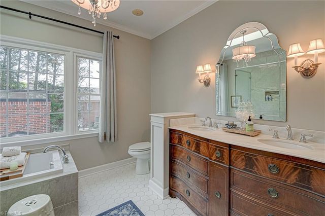 1708 Briar Lake Road, Winston-salem, NC 27103