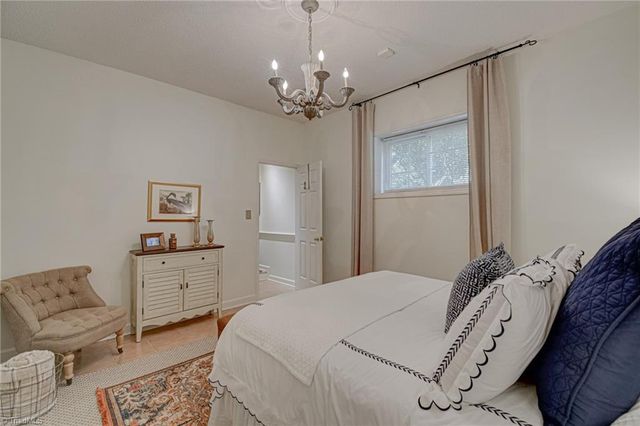 1708 Briar Lake Road, Winston-salem, NC 27103