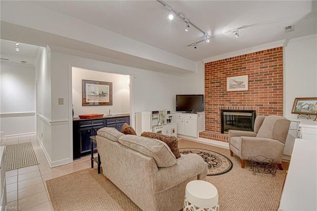 1708 Briar Lake Road, Winston-salem, NC 27103