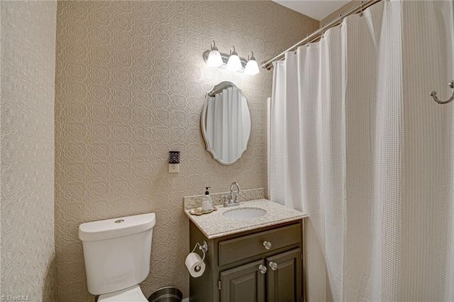 1708 Briar Lake Road, Winston-salem, NC 27103