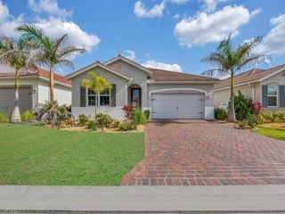 3824 Crosswater DR, North Fort Myers, FL 33917