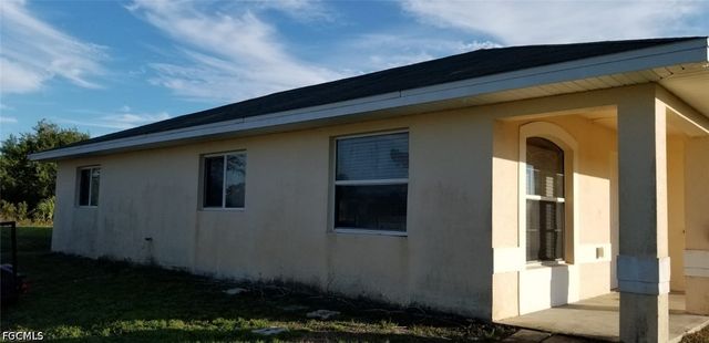 835 Vespucci AVE S, Lehigh Acres, FL 33974